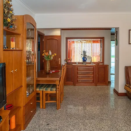 Brisa De - Spacious Family Apartment, 5min Walk To The With Private Parking * Sesimbra