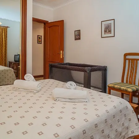 Brisa De - Spacious Family Apartment, 5min Walk To The With Private Parking Apartman *