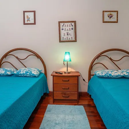 Brisa De - Spacious Family Apartment, 5min Walk To The With Private Parking * Sesimbra